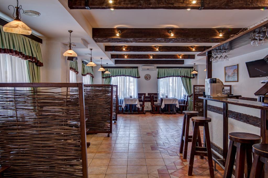 Bansay Hotell Dnipro Exteriör bild